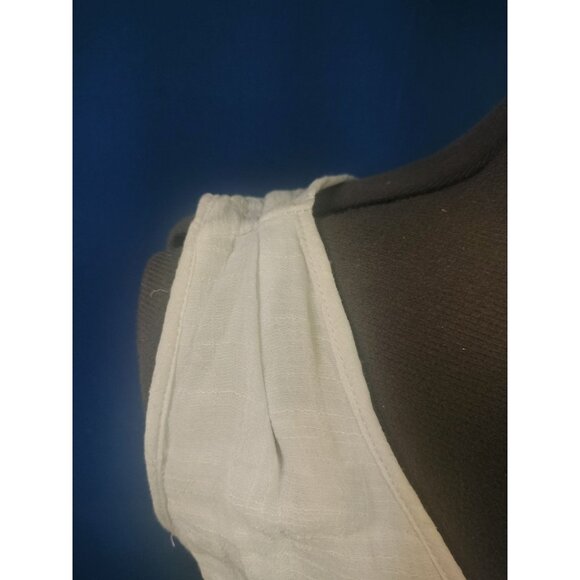 White Sleeveless V-Neck Button-Front Dress With Tie Waist & Asymmetrical Hem - Picture 6 of 12